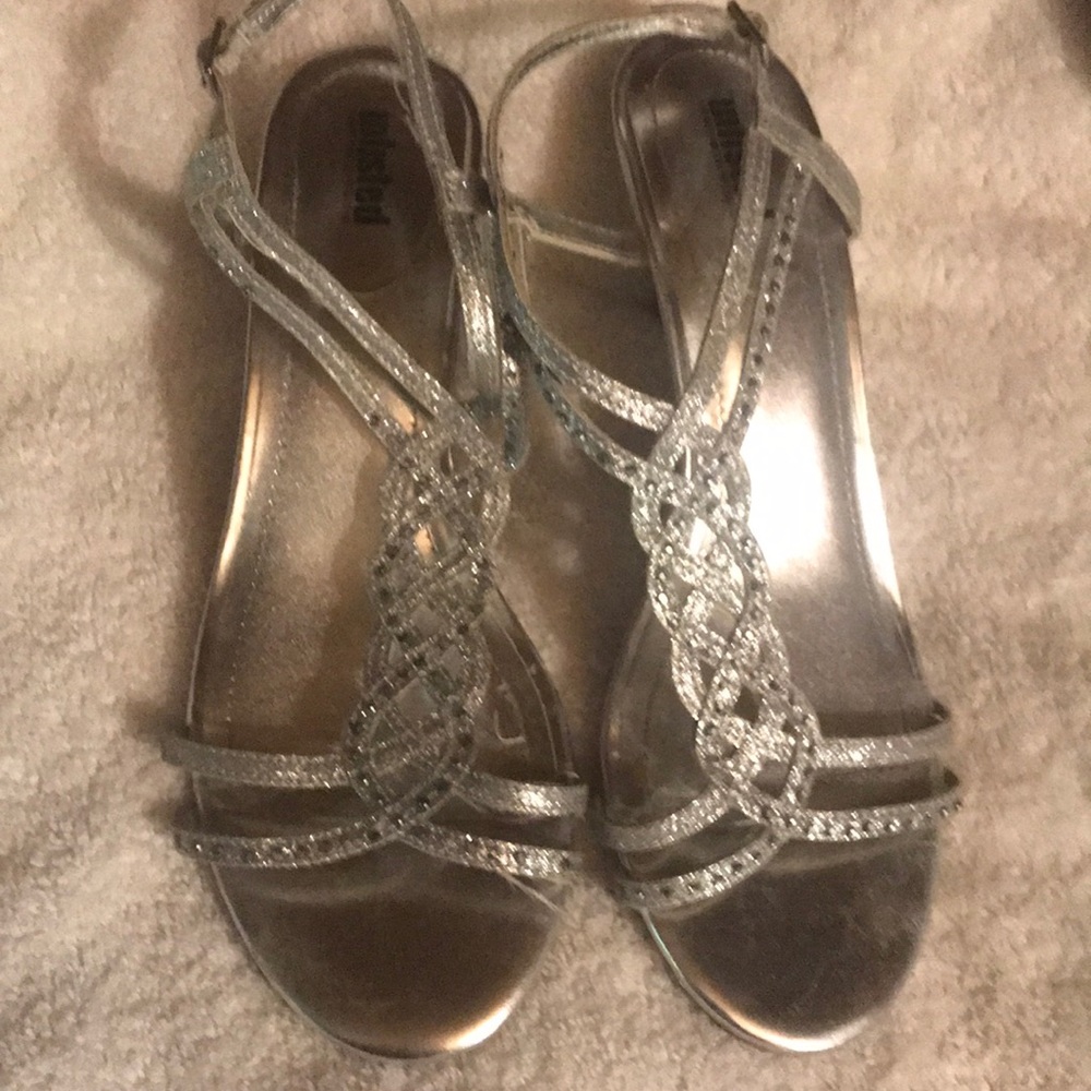 Kenneth cole pumps hardly used